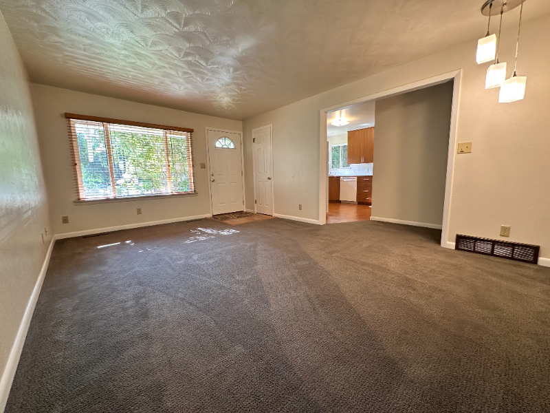307 S Washington Ave - Photo 3 of 8