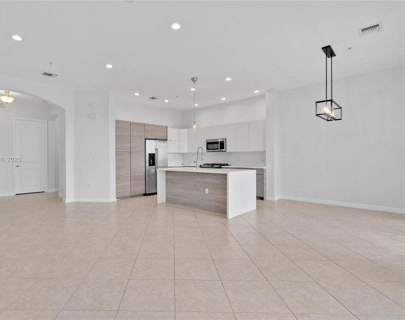 3055 Nw 126th Ave #2001 - Photo 4 of 20