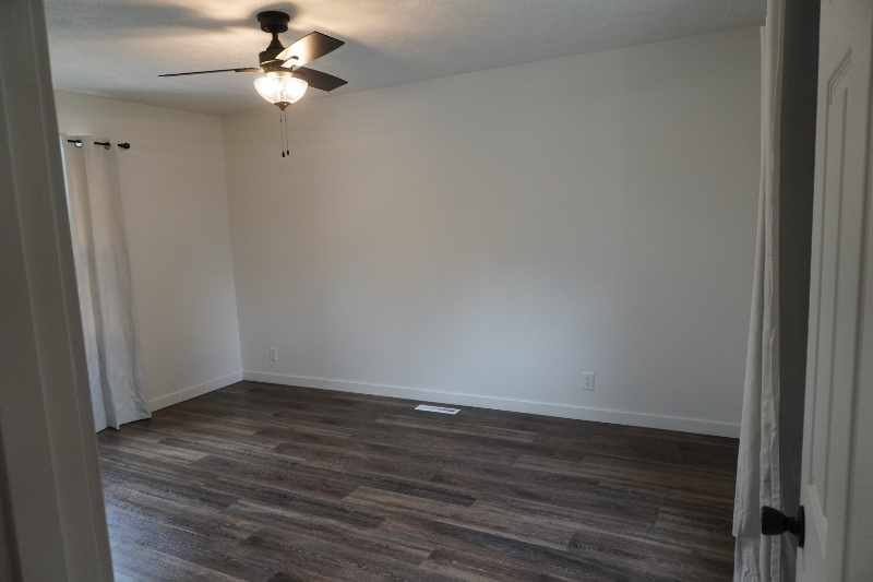 500 B St - Photo 5 of 14