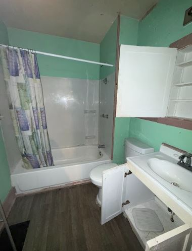 1344 Sedgwick St - Photo 4 of 6