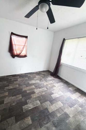 1160 N Summit Ave - Photo 5 of 6