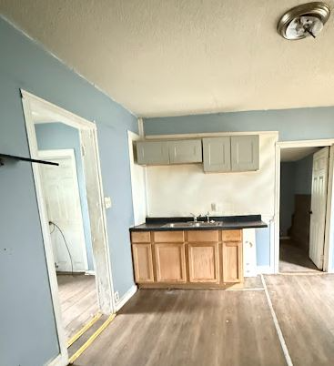 1852 North Gulick Avenue - Photo 2 of 7