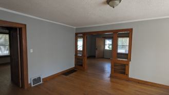 524 S Hardy Ave - Photo 1 of 1