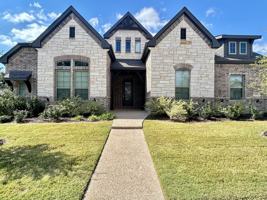 featured image of 2321 Paddington Way