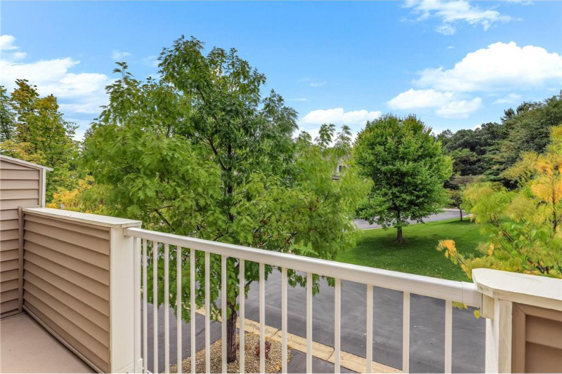 2714 Brockman Ct - Photo 2 of 11