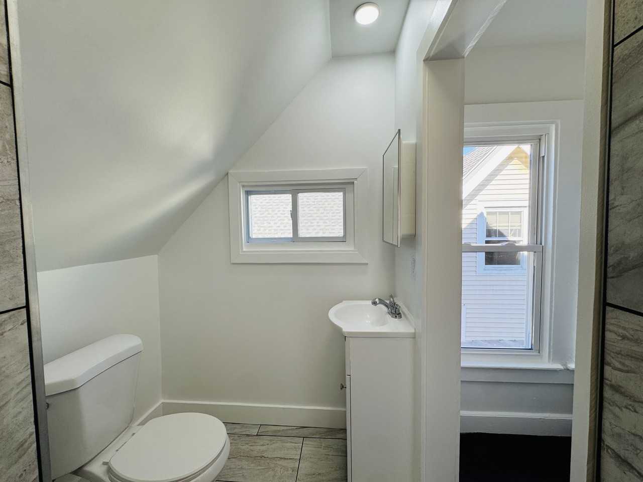 226 Sherman Ave #3 - Photo 3 of 9