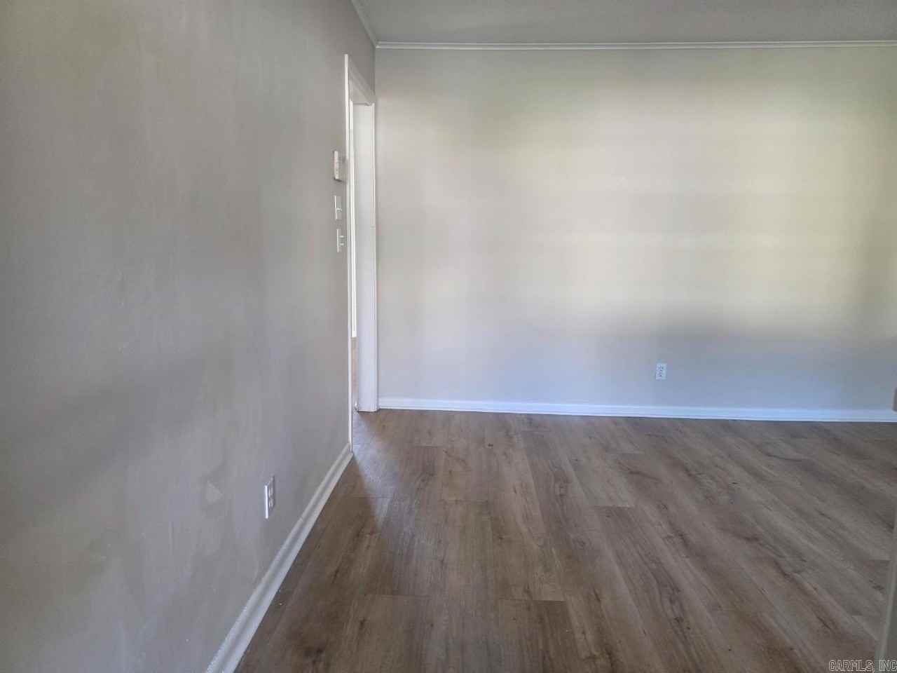 5505 Crescent Dr - Photo 5 of 31