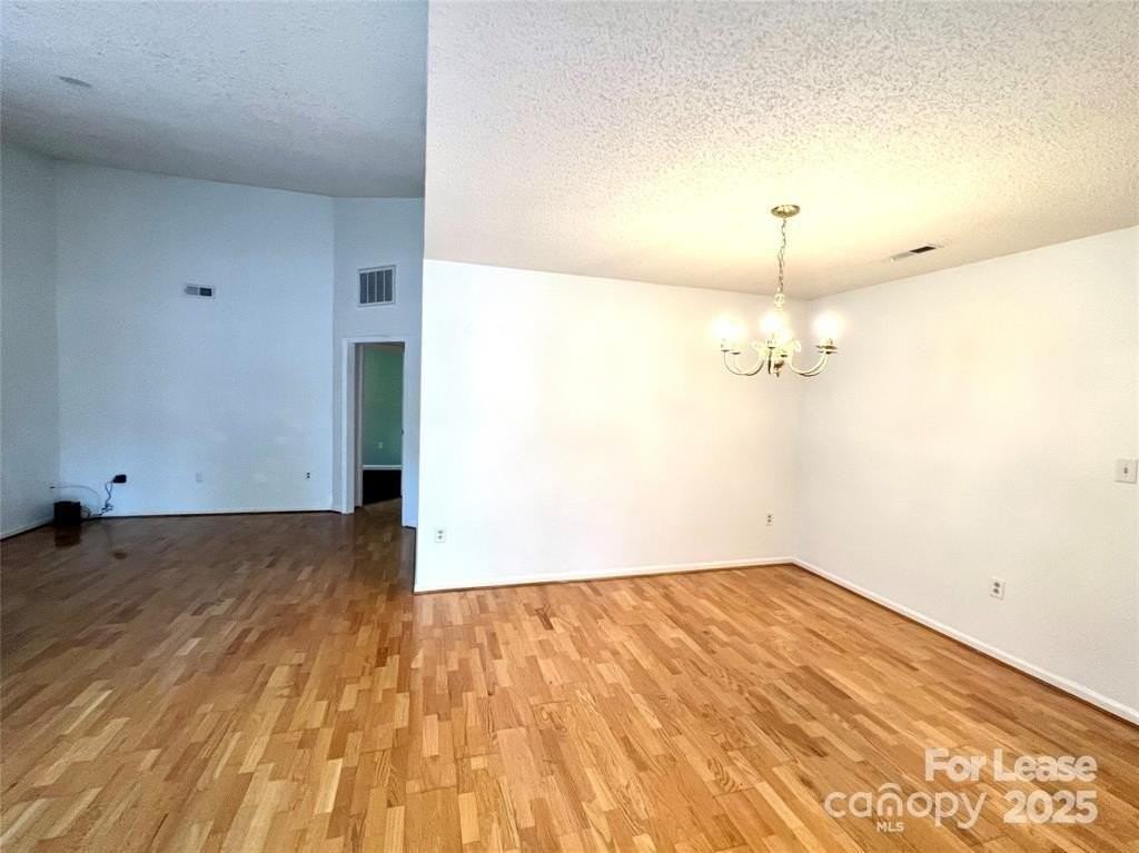 13714 Dawlish Ln - Photo 6 of 20