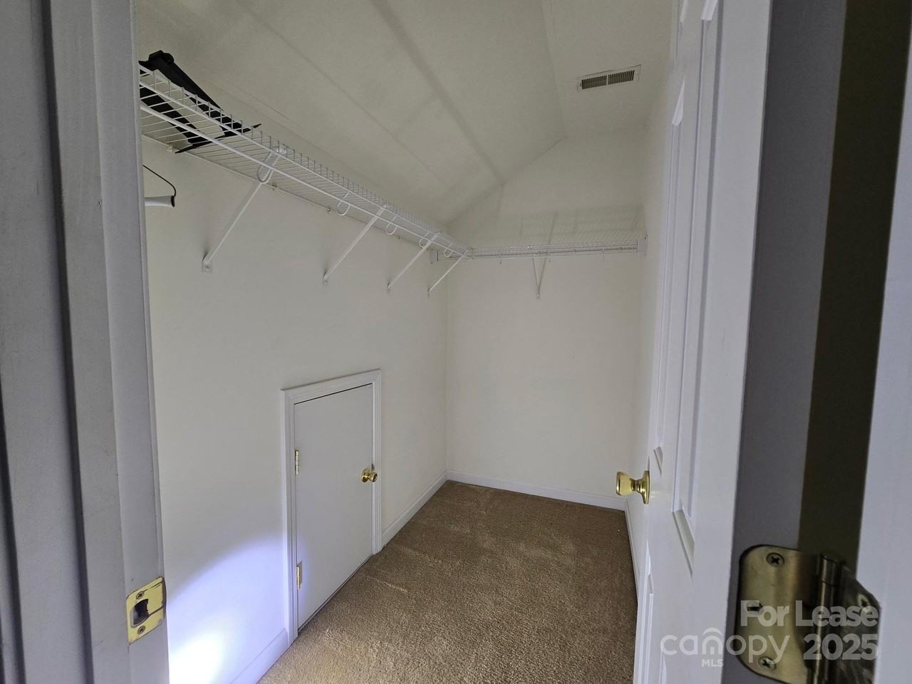 639 Fawnborough Ct - Photo 6 of 13