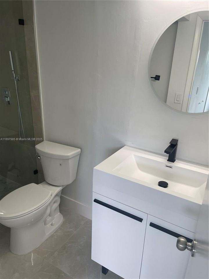 4310 Nw 182nd St #0 - Photo 7 of 12