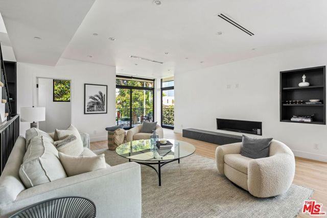 2033 Butler Avenue - Photo 3 of 8