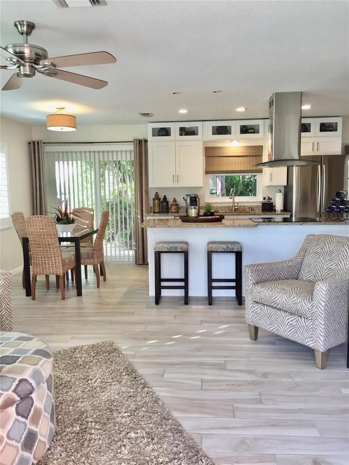 2181 Pueblo Cir #V21 - Photo 2 of 12