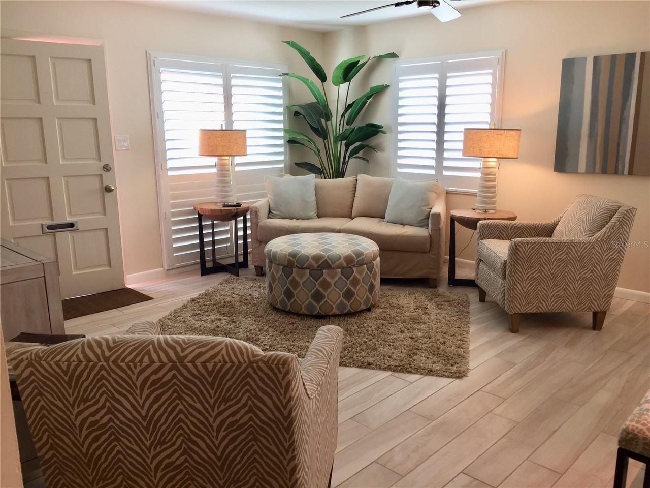 2181 Pueblo Cir #V21 - Photo 4 of 12