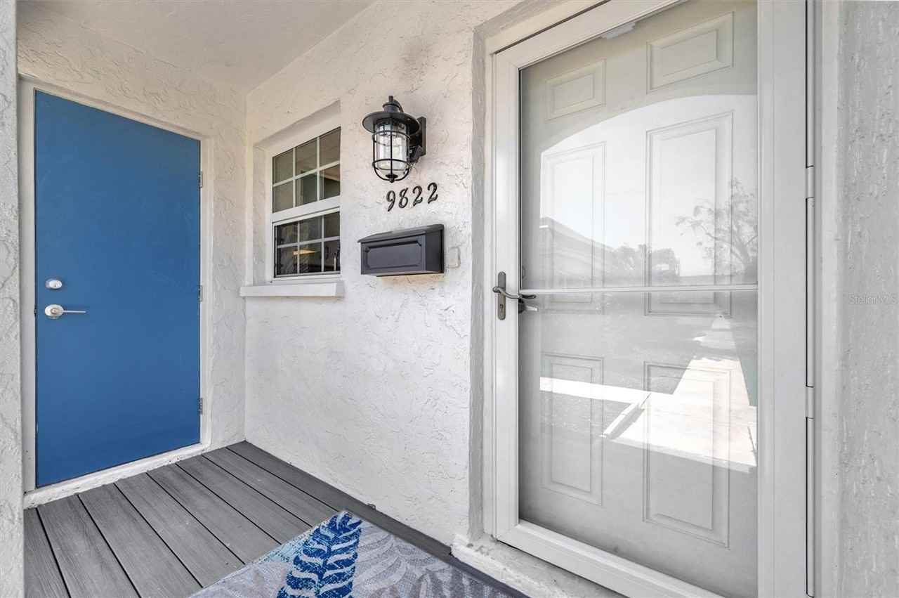 9822 Desoto Ct - Photo 4 of 50