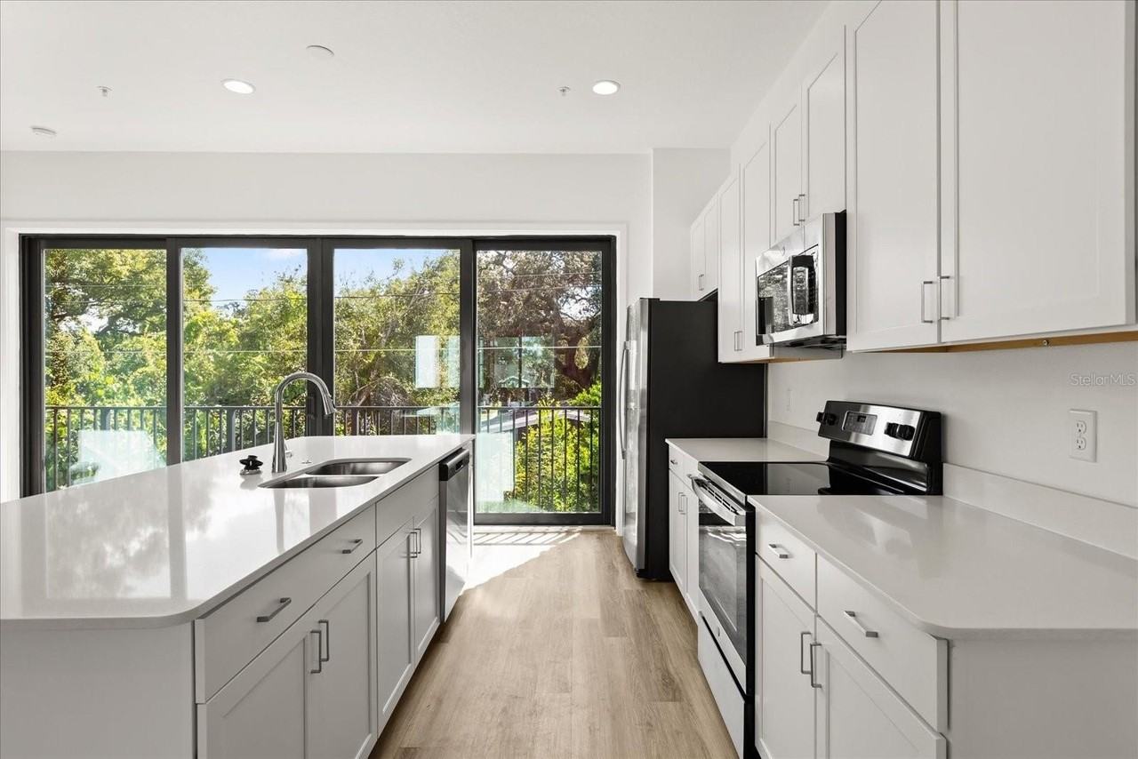 56 W Harding St #B - Photo 3 of 26