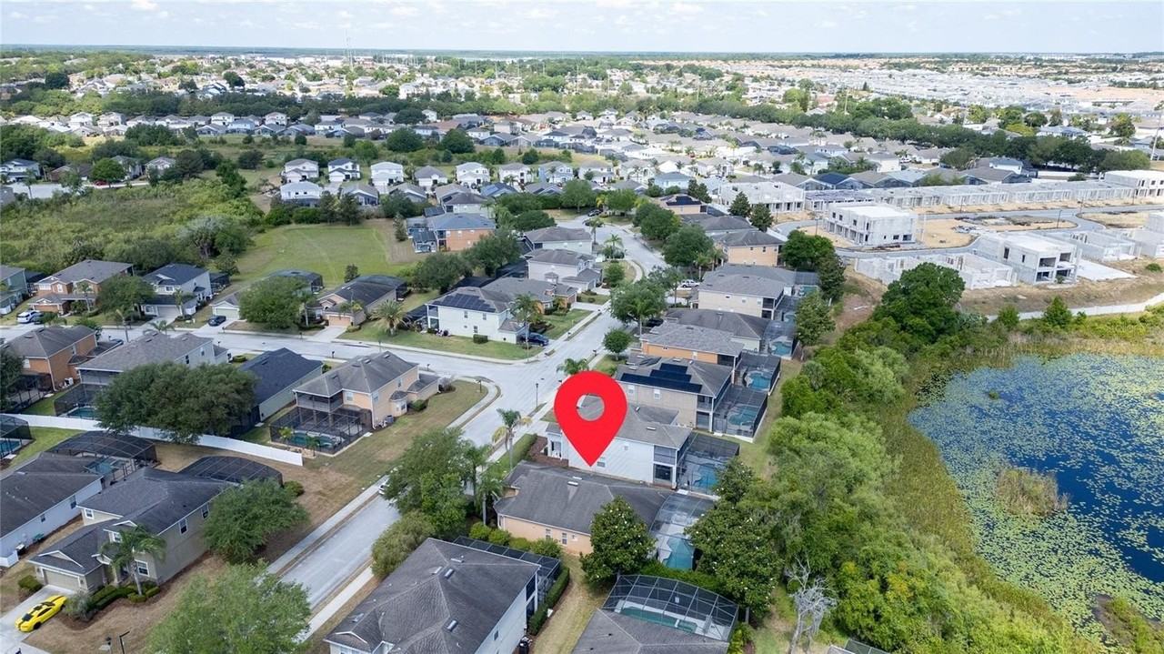 170 Essex Pl - Photo 4 of 50