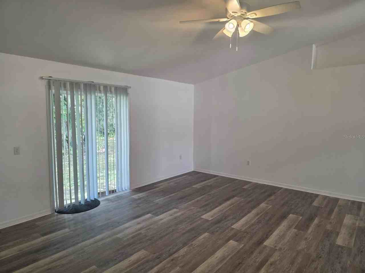 670 Reindeer Dr - Photo 6 of 14