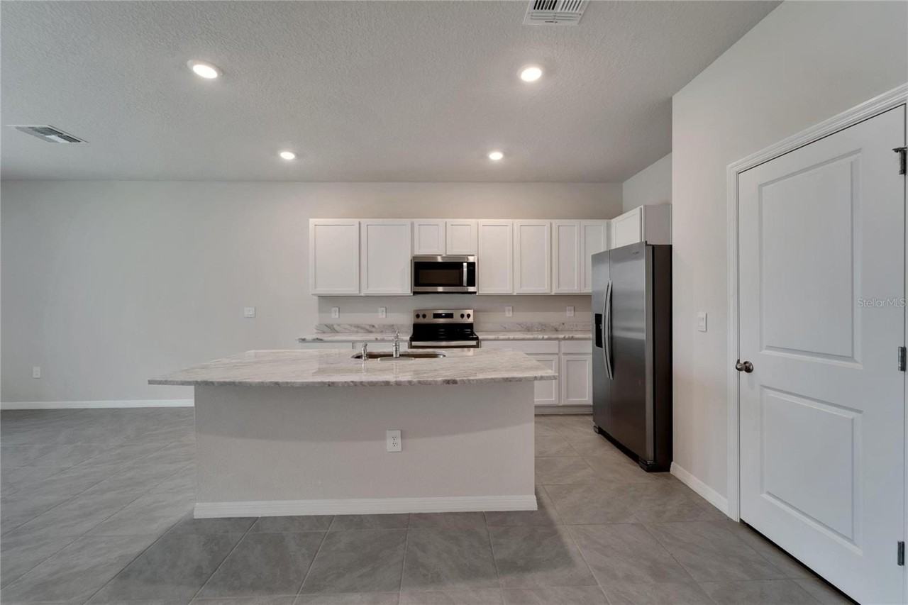 17641 Crescent Moon Loop - Photo 6 of 50