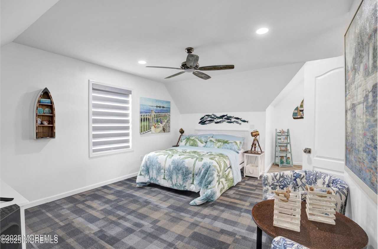 296 Alabama Ave - Photo 5 of 41