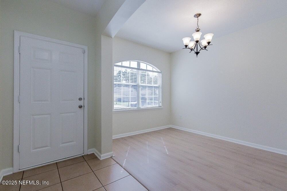 12001 Alexandra Dr - Photo 7 of 40