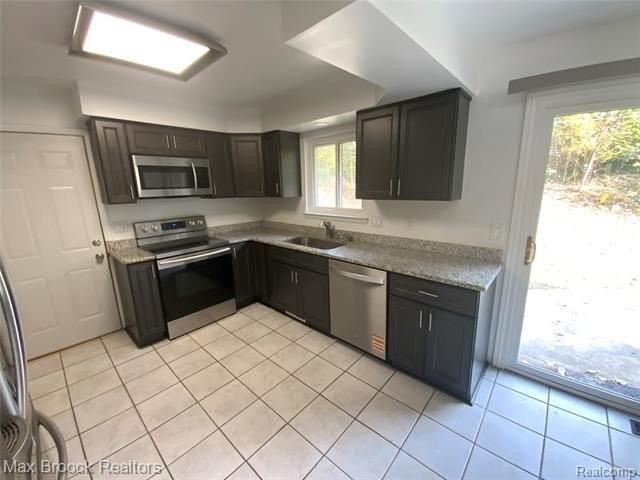 5715 Sunnycrest Dr - Photo 6 of 29