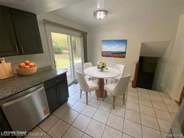 5715 Sunnycrest Dr - Photo 7 of 29