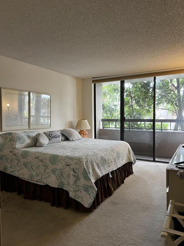 4702 Fountains Dr #207 - Photo 4 of 11