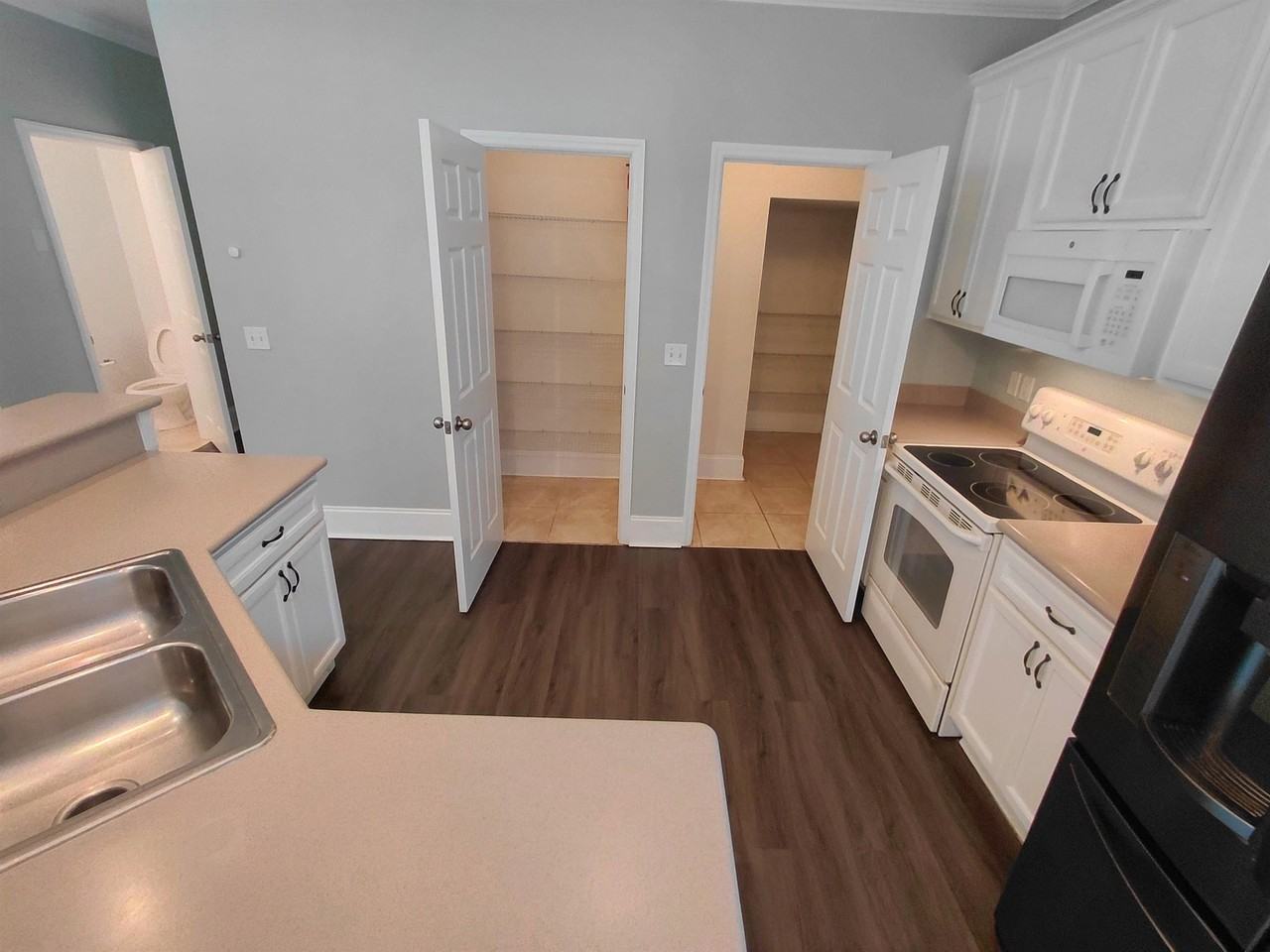 2633 Fernwood Court - Photo 7 of 26