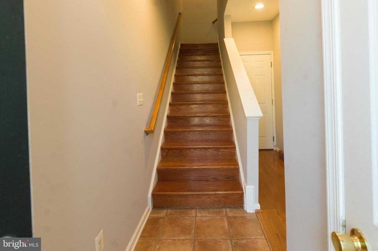 4281 S Capitol St Sw - Photo 3 of 50