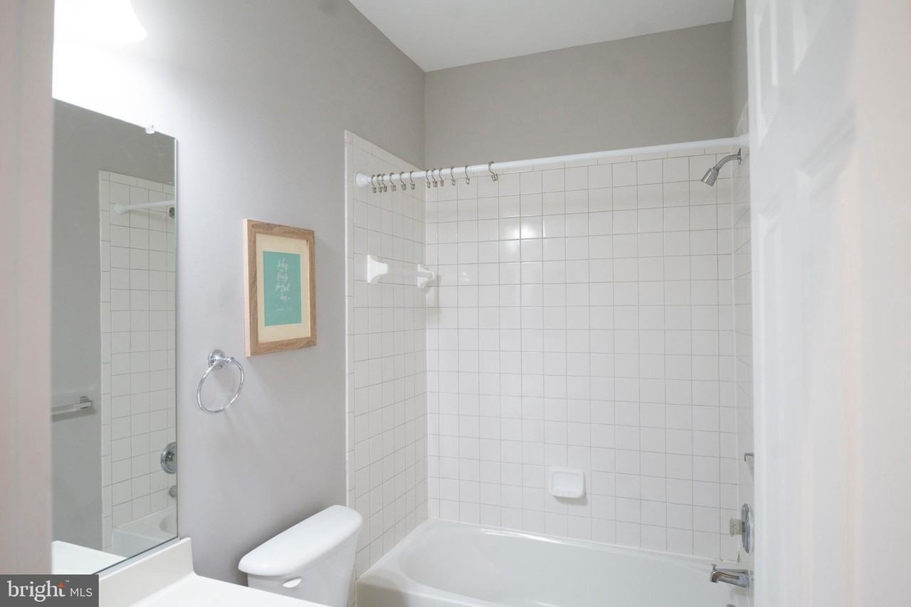 4281 S Capitol St Sw - Photo 6 of 50