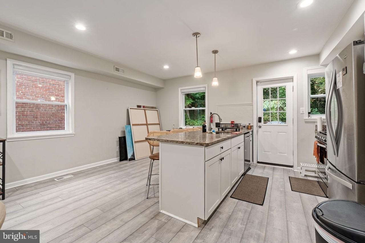 224 Malcolm X Avenue Southeast - Photo 6 of 28