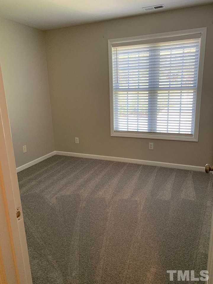 209 Harris Rd - Photo 6 of 9