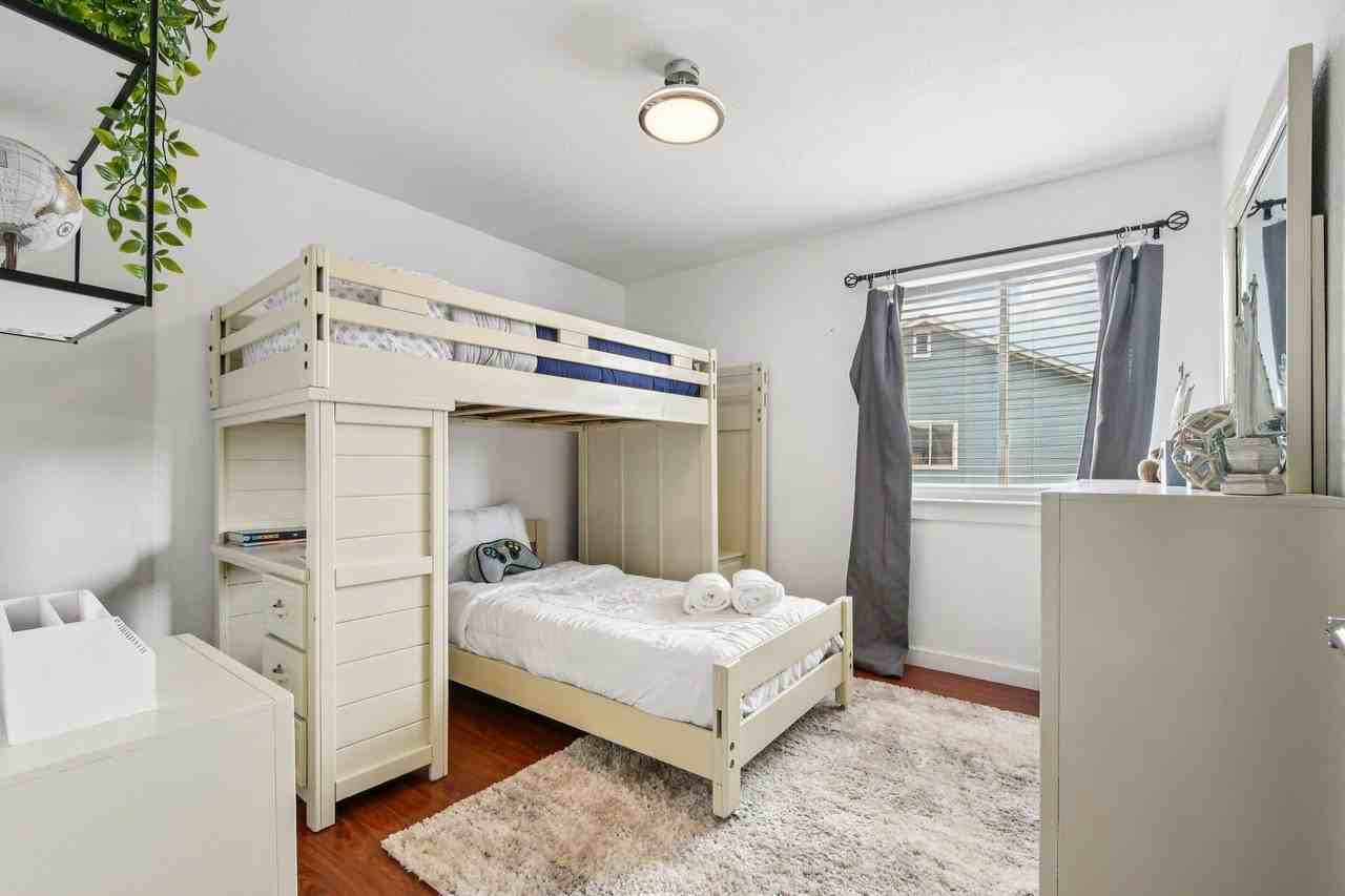 18205 Great Falls Drive - Photo 5 of 40