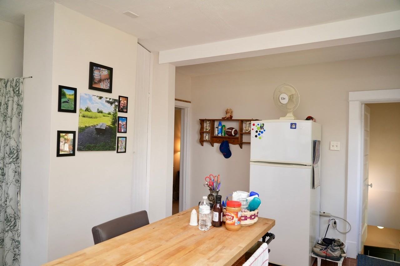 28 N Wright St - Photo 3 of 17