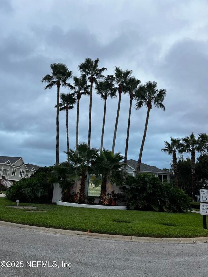 169 Sunset Circle North - Photo 2 of 22