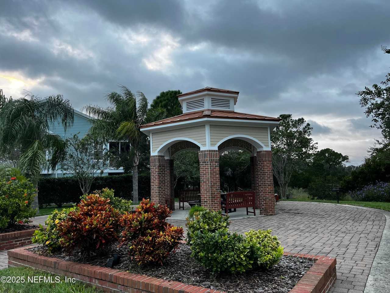 169 Sunset Circle North - Photo 7 of 22