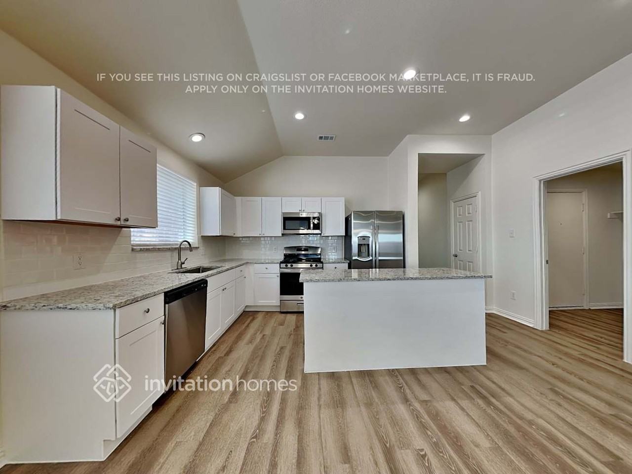 1132 Ainsworth Dr - Photo 5 of 17