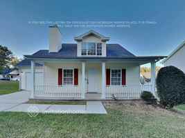 featured image of 3700 Pointe Cir