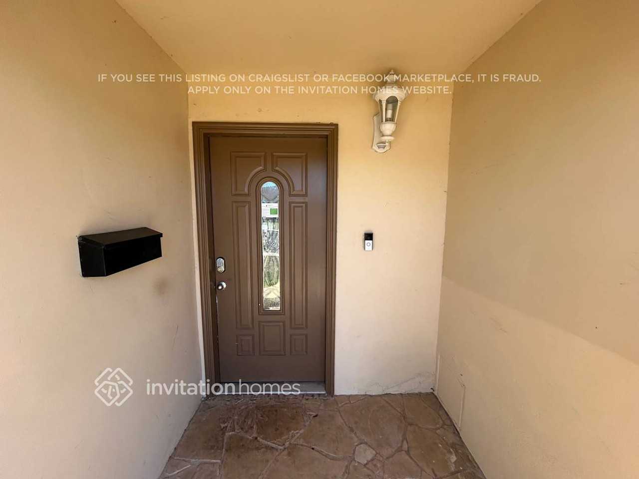 1720 Ontario St - Photo 3 of 17