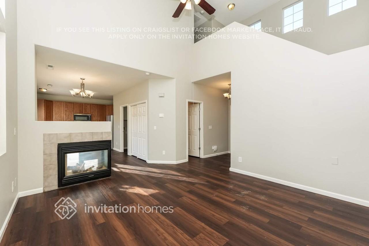 882 Rancher Dr - Photo 4 of 18