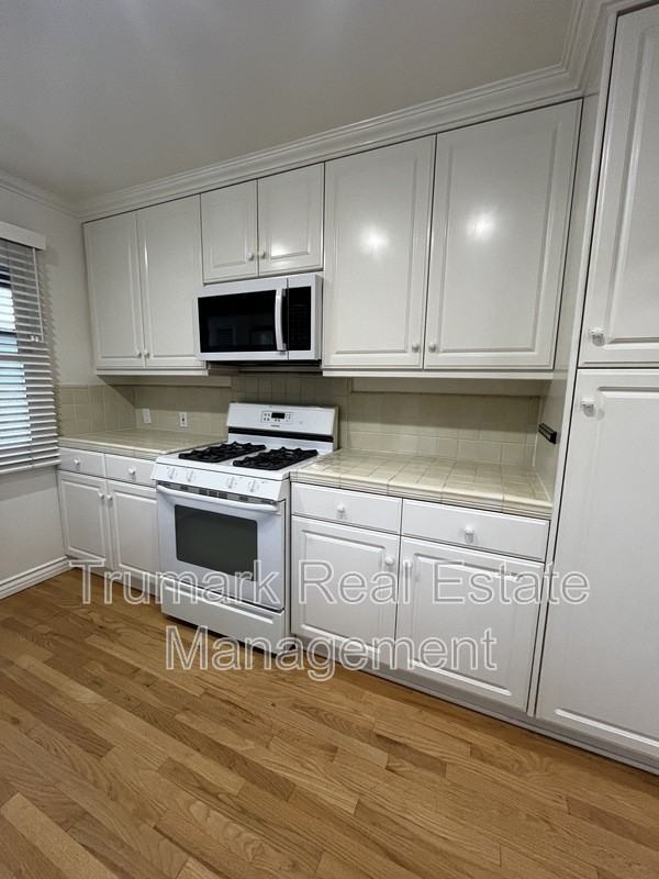 4508 Rockland Pl - Photo 7 of 18