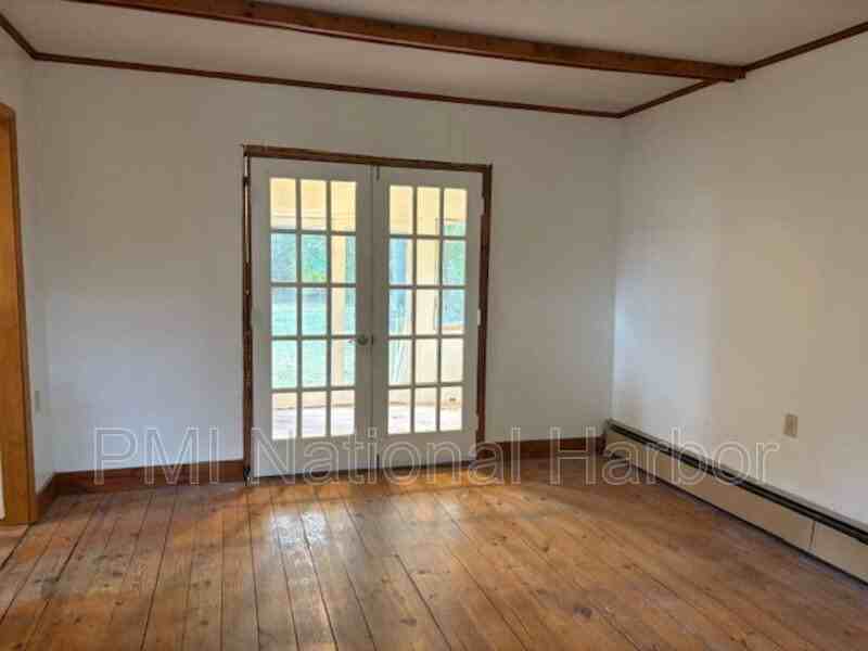 611 Rosemere Ave - Photo 5 of 25