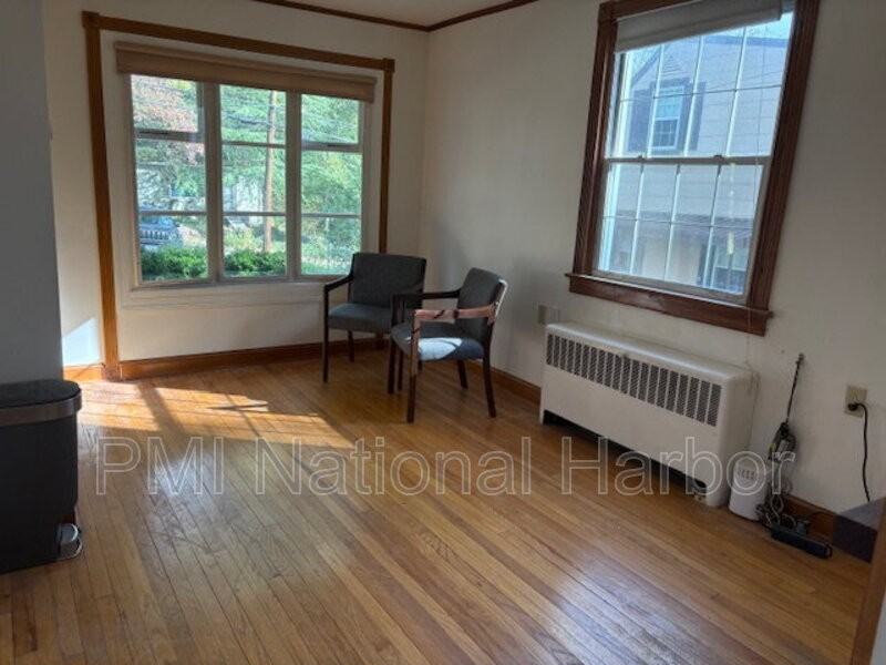 611 Rosemere Ave - Photo 6 of 25