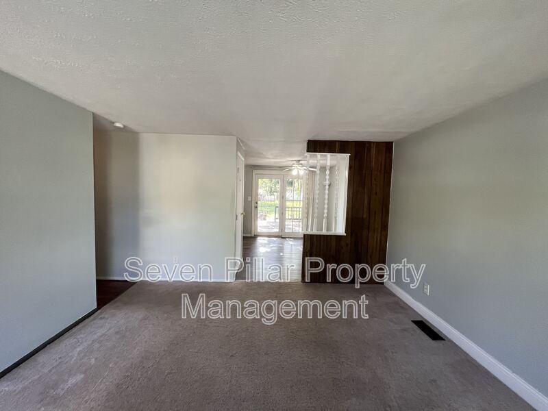 1413 Cardwell Square South - Photo 3 of 24