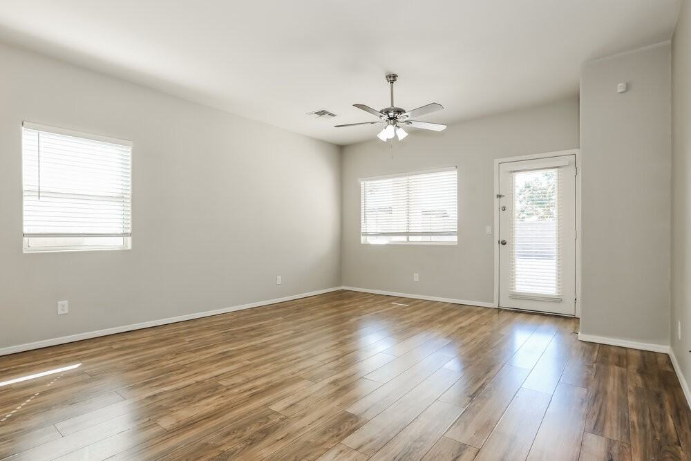 26 N 126th Ave - Photo 5 of 16