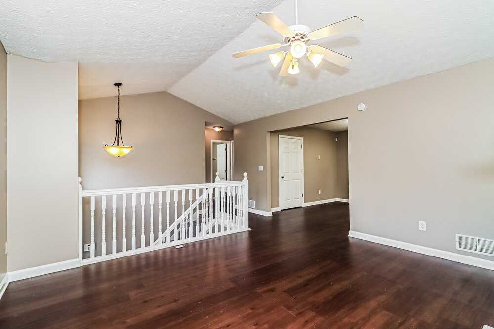 146 Bridge Grv - Photo 6 of 17