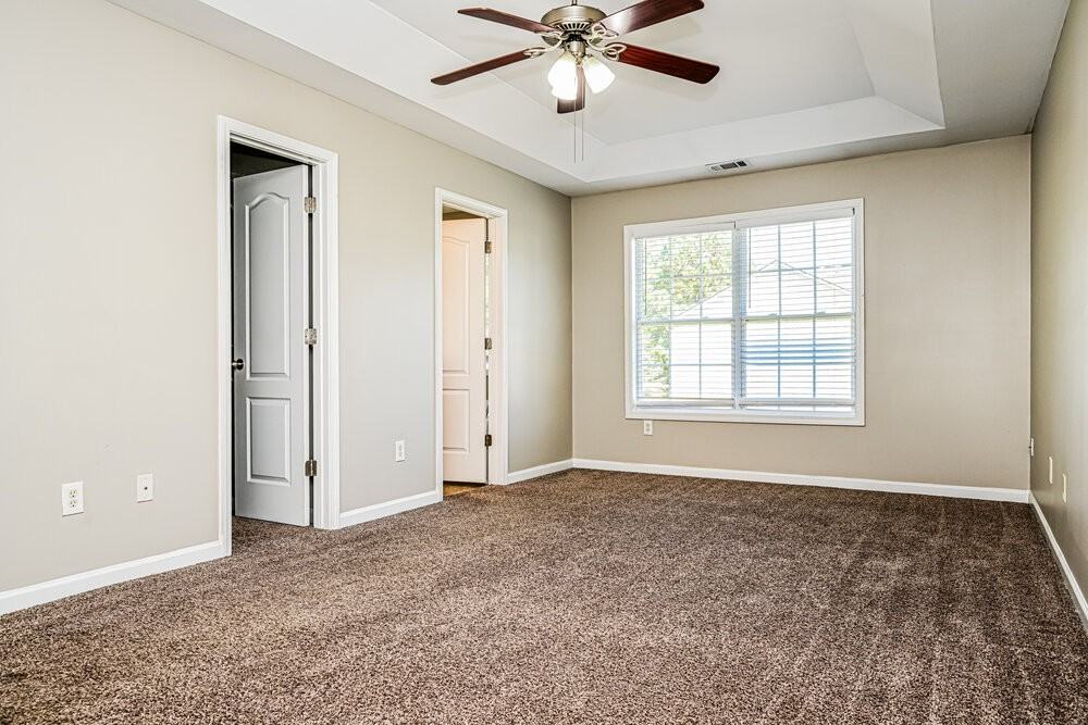 5792 Castlebrook Dr - Photo 7 of 17