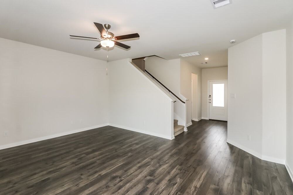 413 Polly Grove Dr - Photo 6 of 17