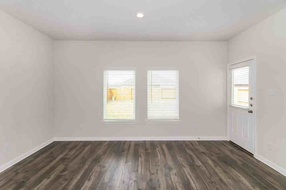 413 Polly Grove Dr - Photo 7 of 17