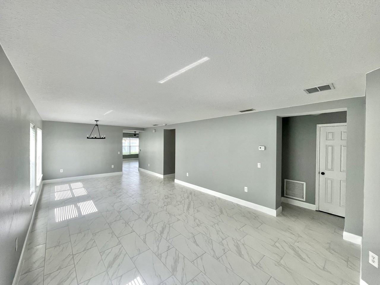 3954 Crossbill Court - Photo 5 of 34